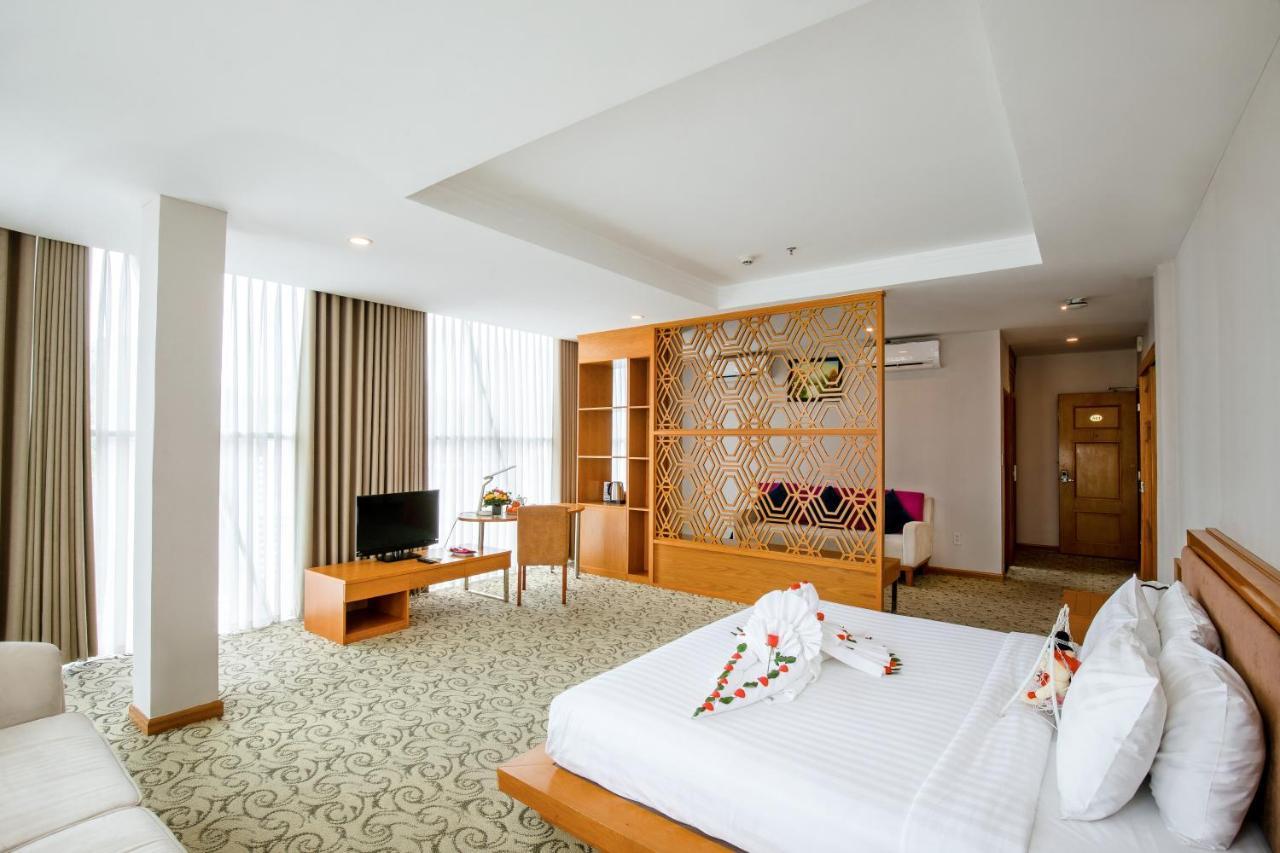 Ttc Hotel Deluxe Airport Bandar Ho Chi Minh Luaran gambar